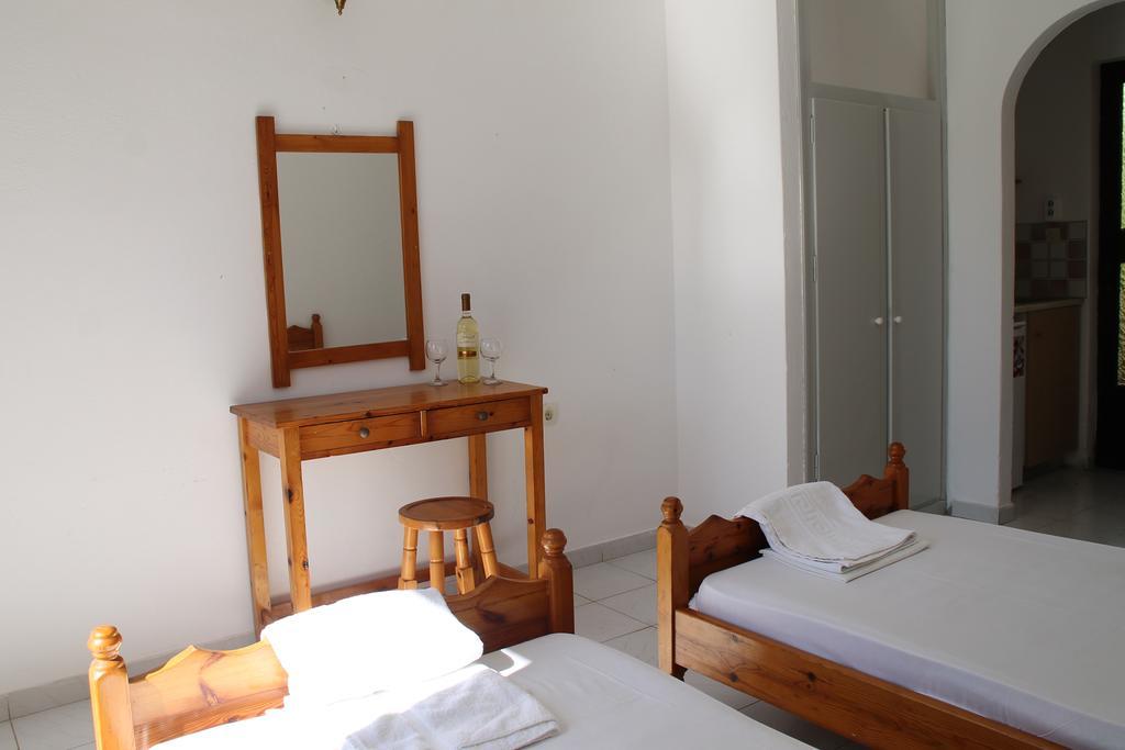 Kavos Central Gardens Habitación foto