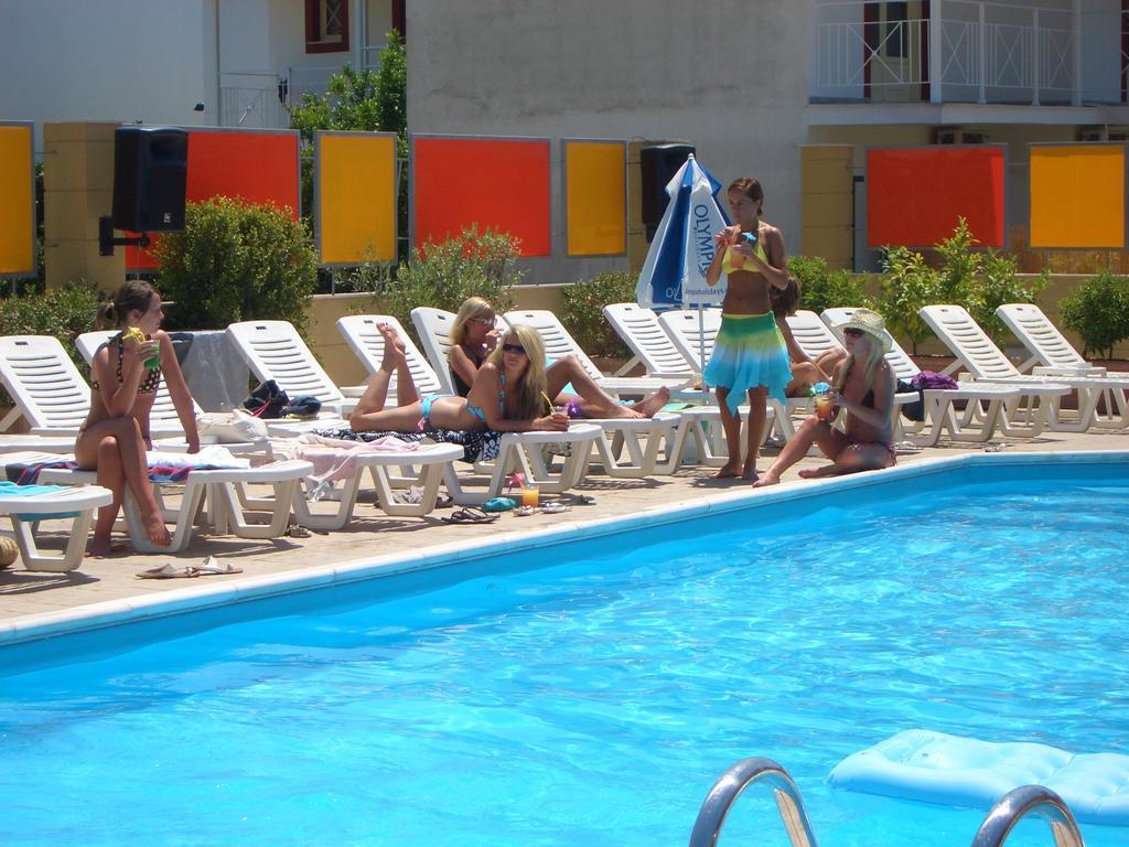 Kavos Central Gardens Exterior foto