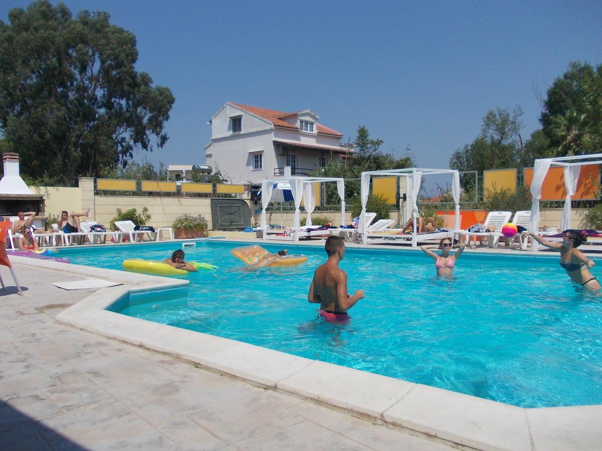 Kavos Central Gardens Exterior foto